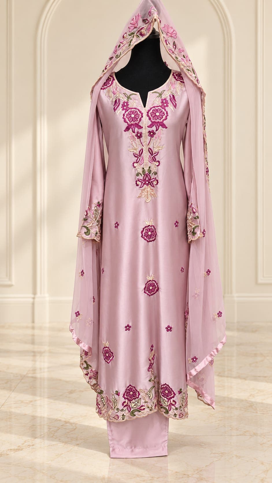 Pink — Floral silk kaftan set